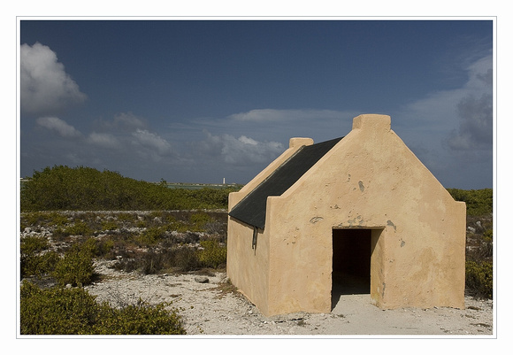 Slave huts (very small to live in)  / Slavenhutjes